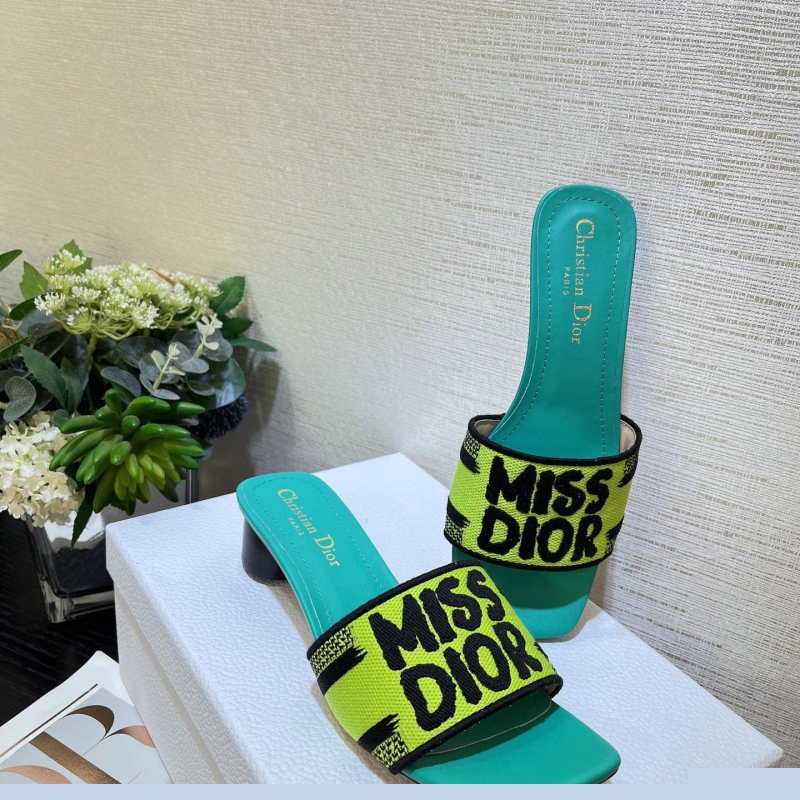 ch**an D*or slippers